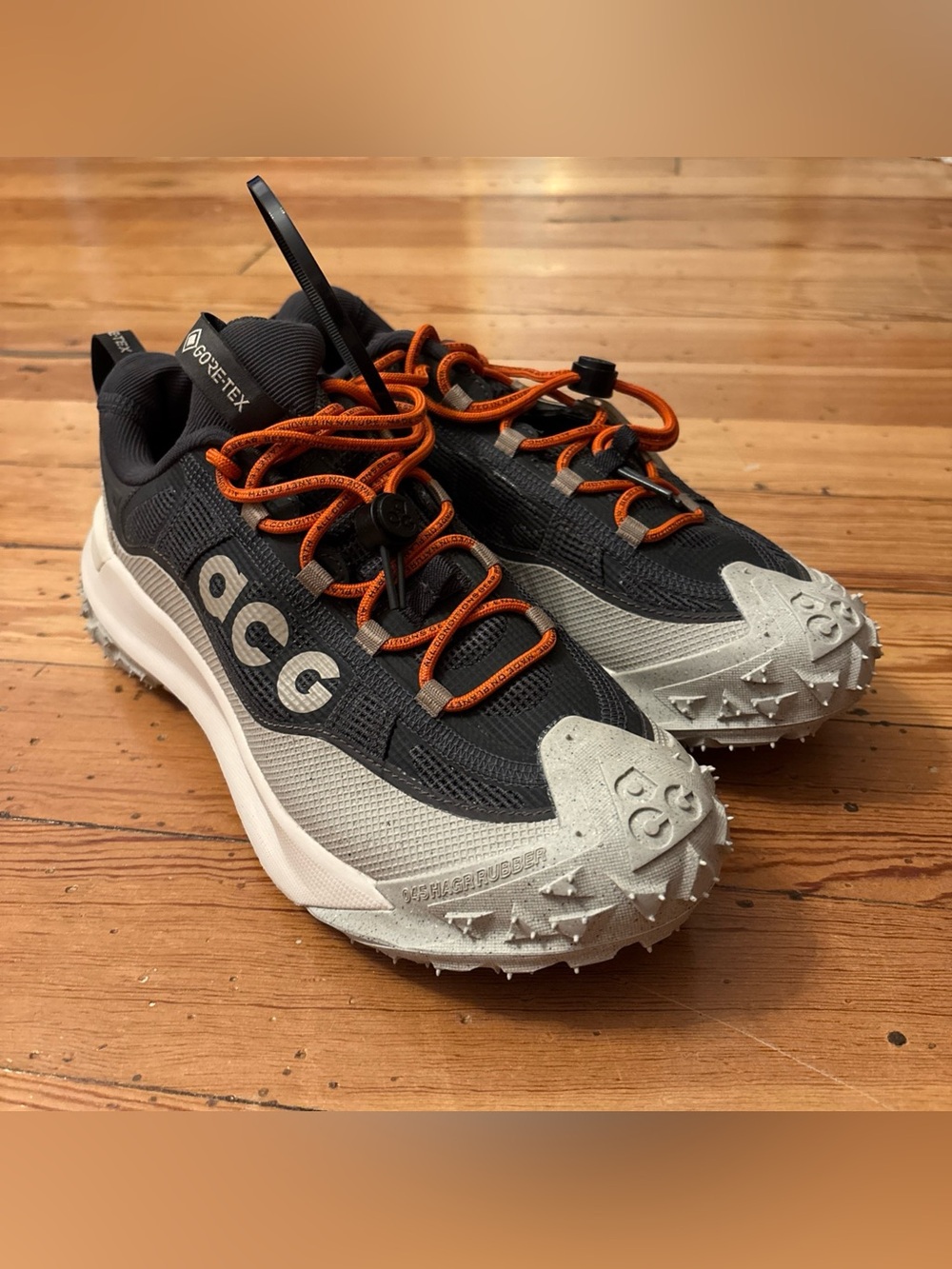 Nike ACG Mountain Fly 2 Low GORE-TEX Trail Shoes Dark Smoke Grey HF6245-002